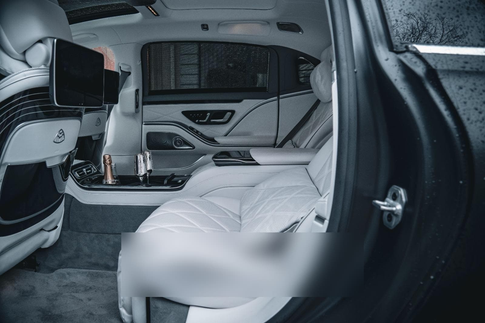Mercedes-Maybach S 680 — vue 1